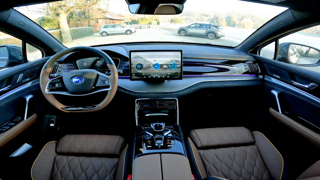 byd tang interior