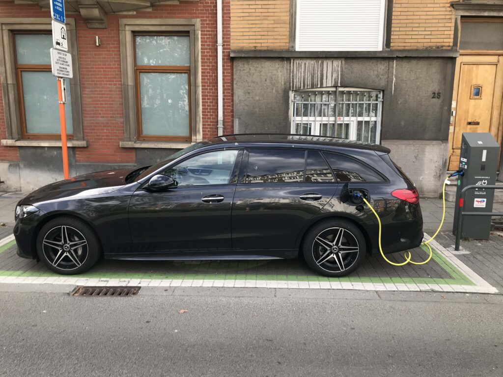 Mercedes C 300 e break plug-in hybride