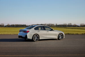 BMW 330e 2023 plug-in hybride