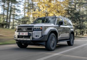 2026 TOYOTA LAND CRUISER 2.8D MILD HYBRID DIESEL 205 PK POV TESTRIT