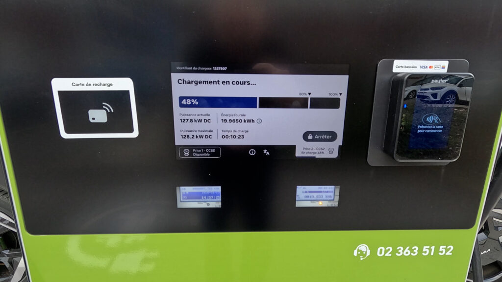 Kia EV4 Hatchback Long Range snellaadtest laden